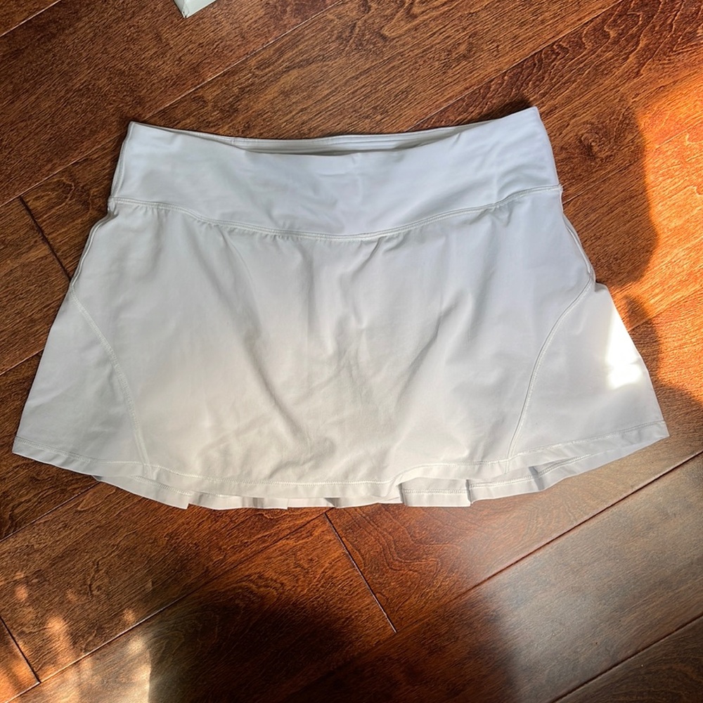 Lululemon skirt GREAT condition